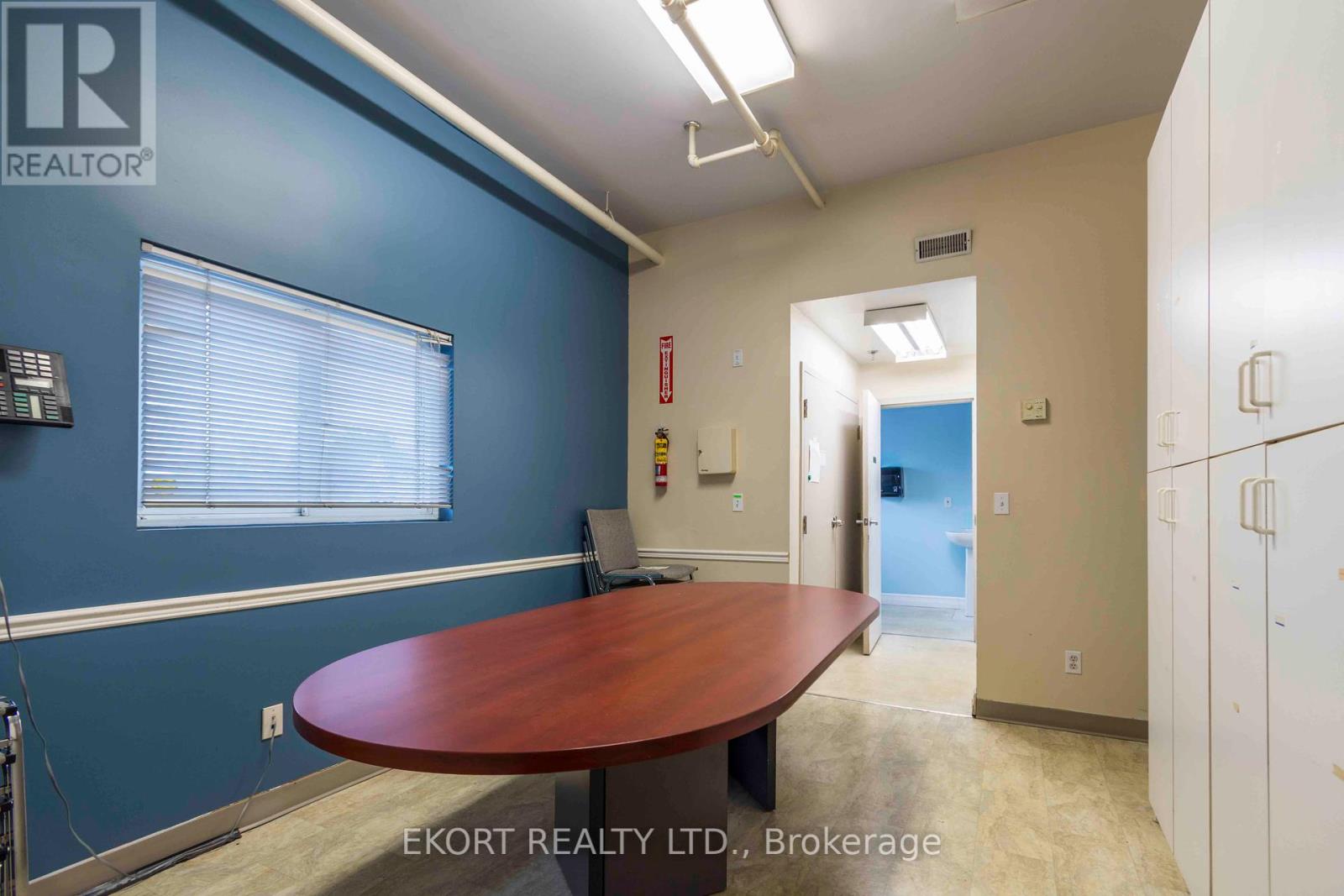 270 West Street, Quinte West, Ontario  K8V 2N3 - Photo 17 - X12350626