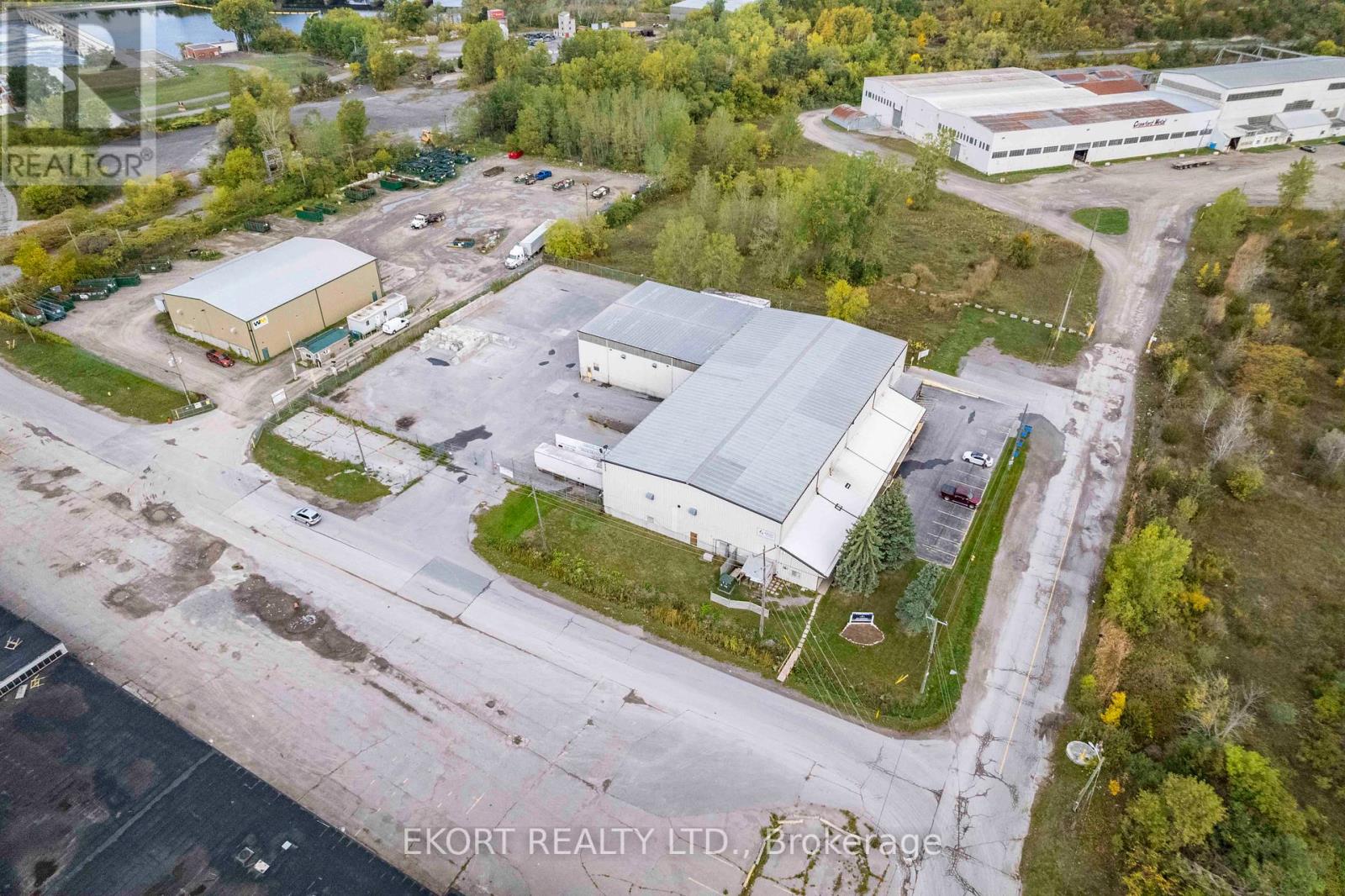 270 West Street, Quinte West, Ontario  K8V 2N3 - Photo 3 - X12350626