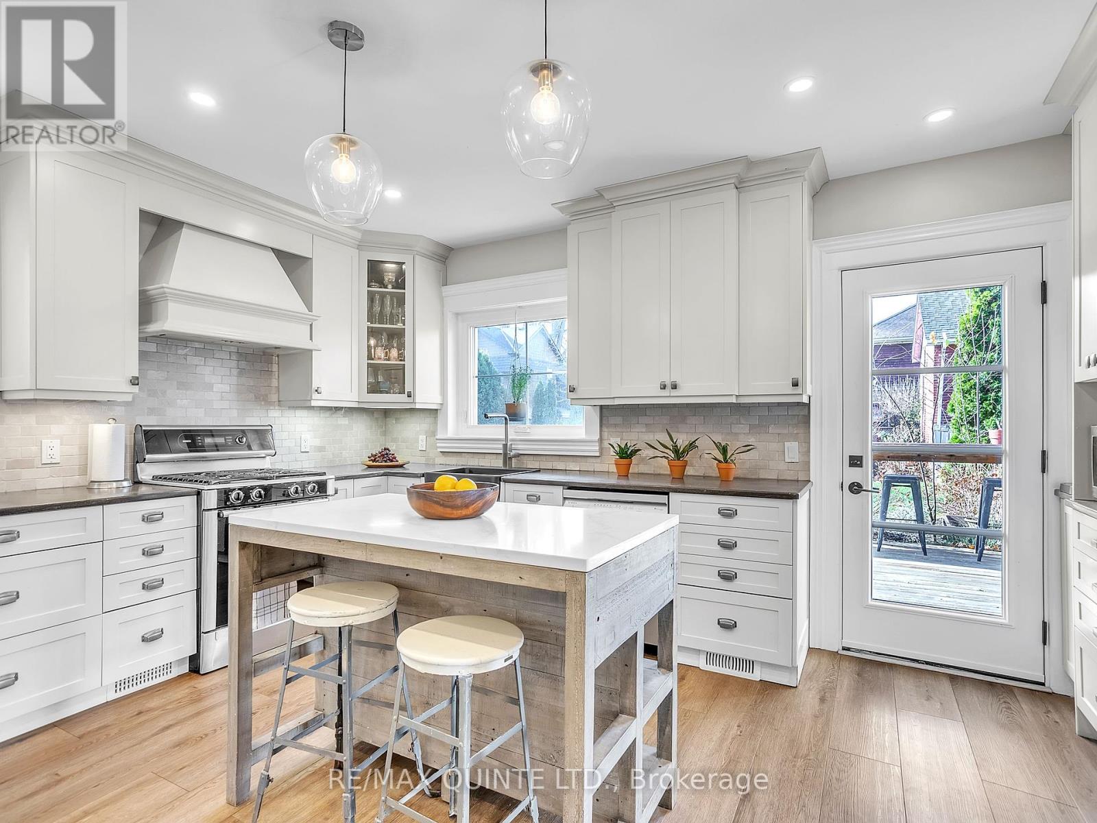 246 Charles Street, Belleville, Ontario  K8N 3M5 - Photo 10 - X12350640