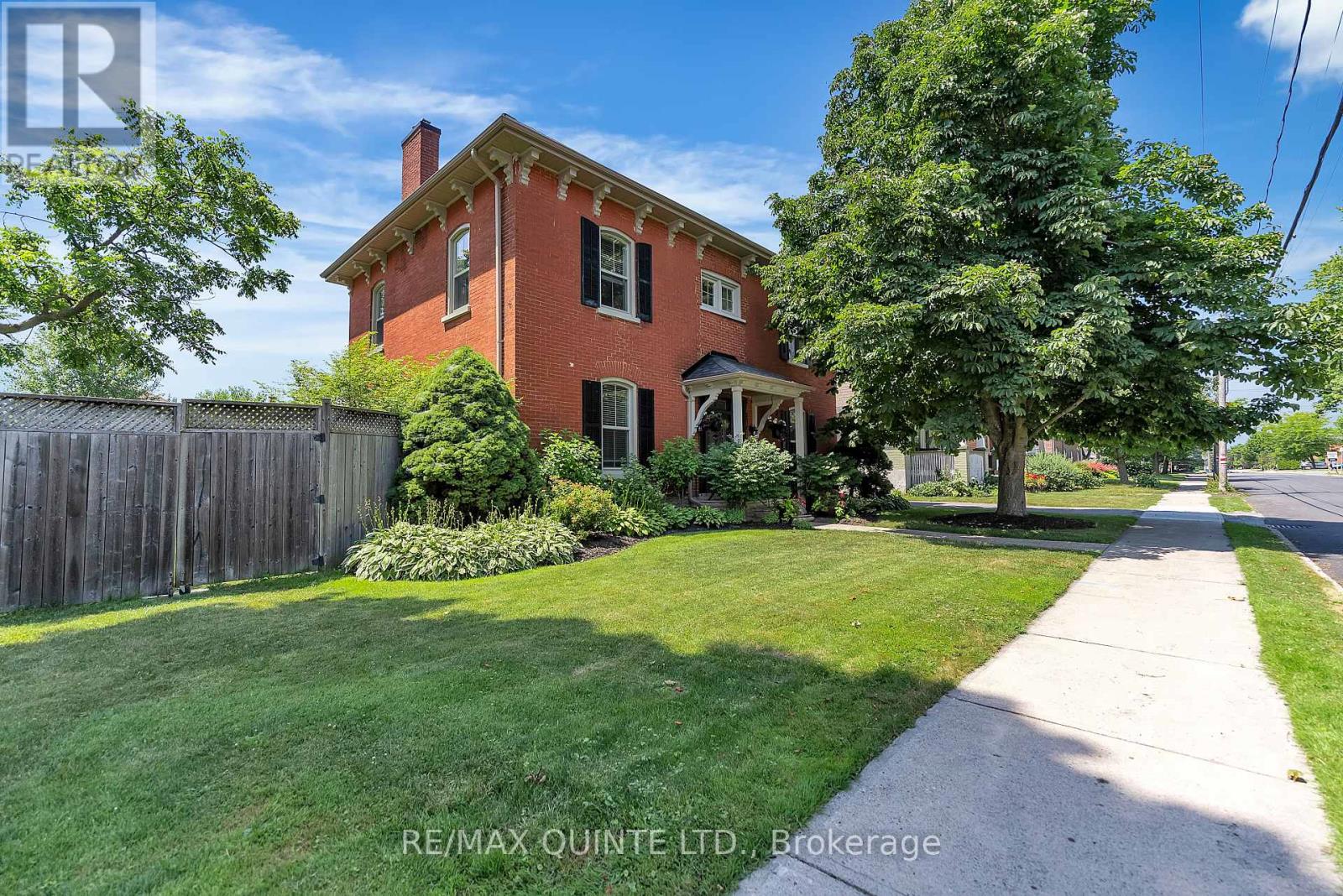 246 Charles Street, Belleville, Ontario  K8N 3M5 - Photo 3 - X12350640