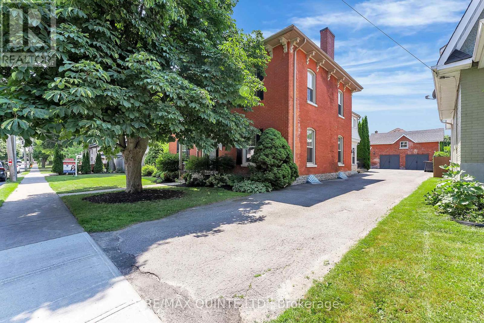 246 Charles Street, Belleville, Ontario  K8N 3M5 - Photo 4 - X12350640