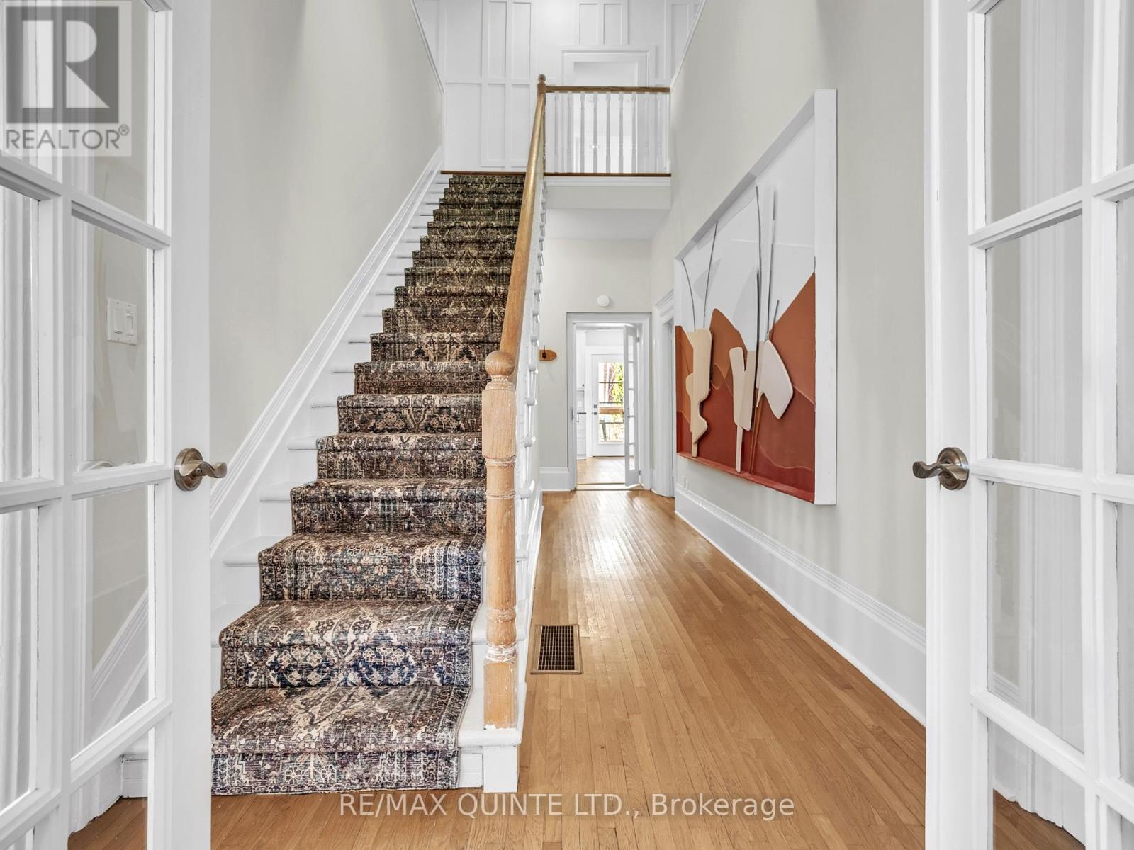 246 Charles Street, Belleville, Ontario  K8N 3M5 - Photo 6 - X12350640