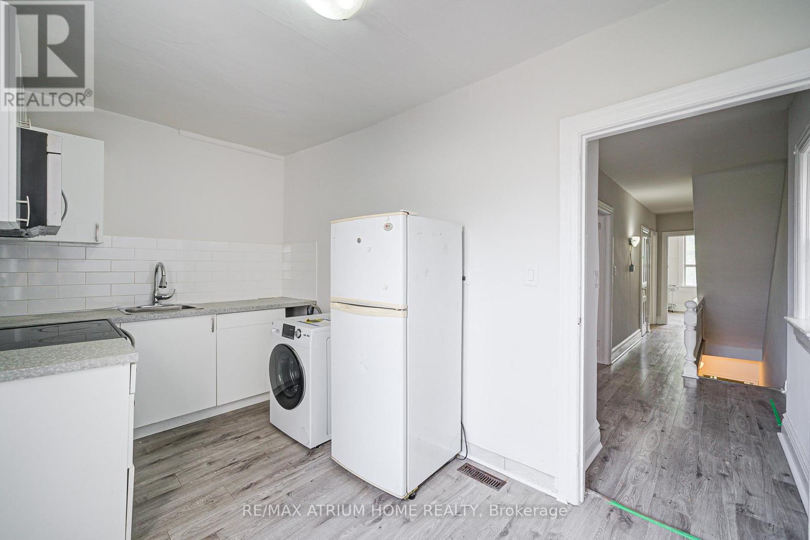 1000 Dundas Street W, Toronto, Ontario  M6J 1W6 - Photo 26 - C12350525
