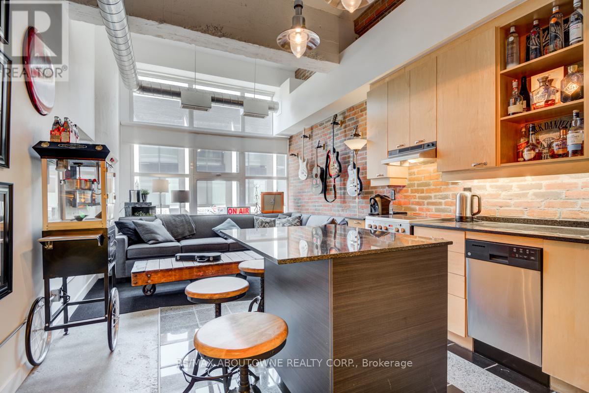 826 - 155 Dalhousie Street, Toronto, Ontario  M5B 2P7 - Photo 10 - C12350567