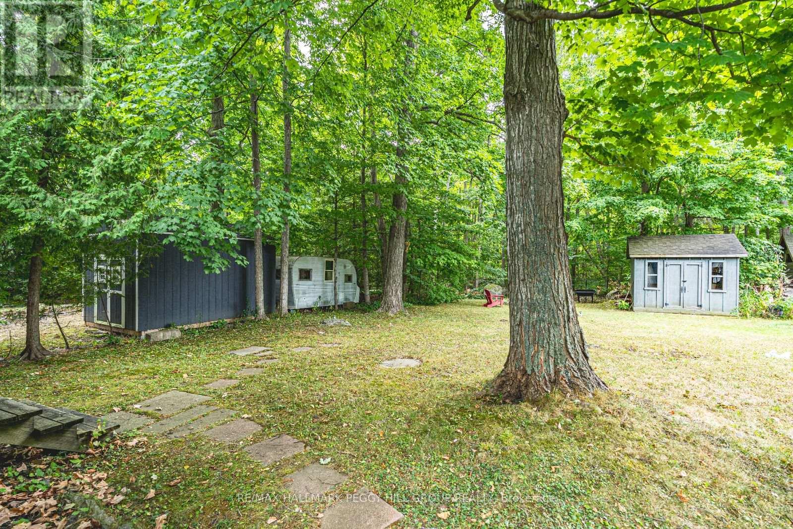 703 Chestnut Street, Innisfil, Ontario  L9S 2H8 - Photo 14 - N12350479