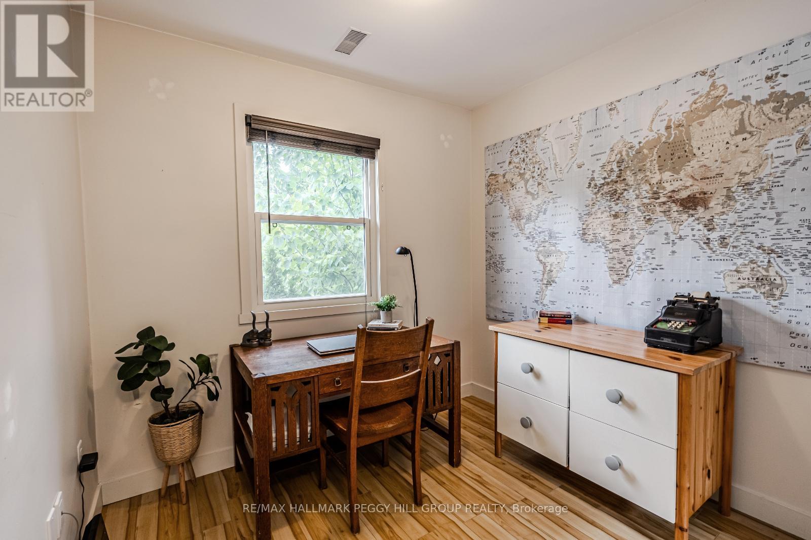 703 Chestnut Street, Innisfil, Ontario  L9S 2H8 - Photo 6 - N12350479