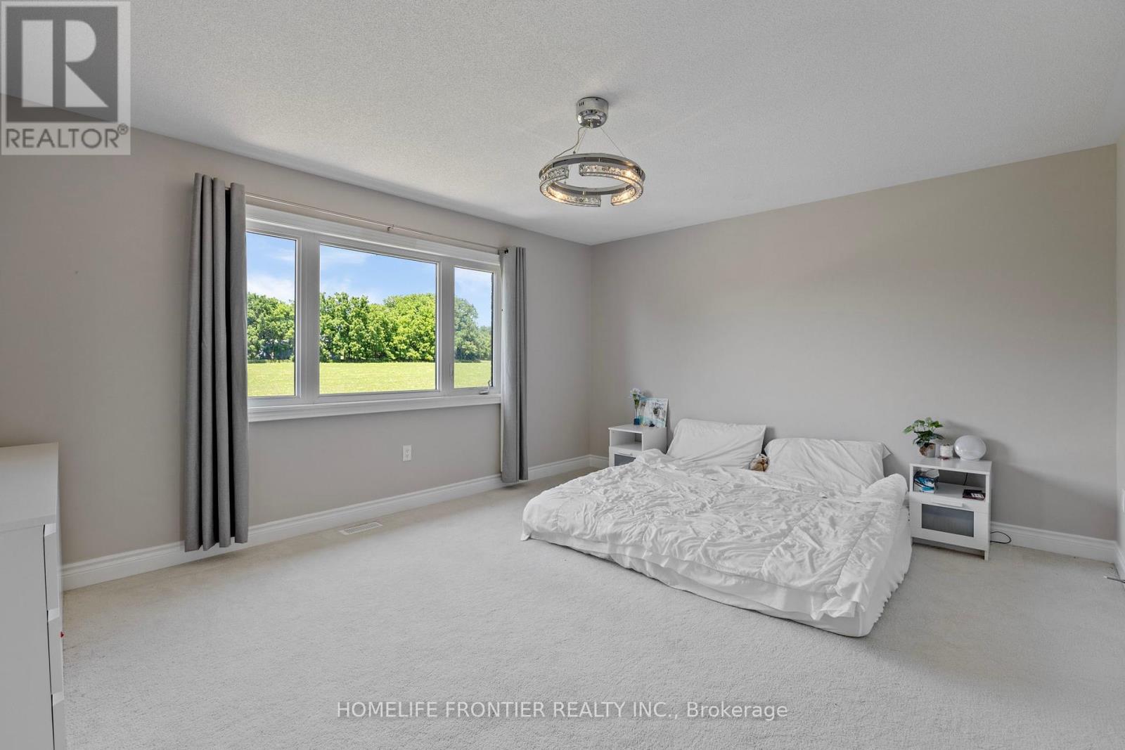10 Festival Court, East Gwillimbury (Sharon), Ontario  L9N 0N8 - Photo 33 - N12350483