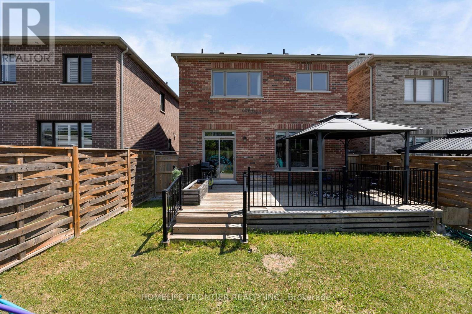 10 Festival Court, East Gwillimbury (Sharon), Ontario  L9N 0N8 - Photo 47 - N12350483