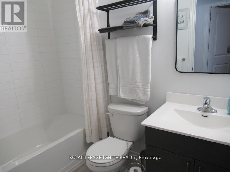 Property at 13 - 196 PINE GROVE ROAD image 4