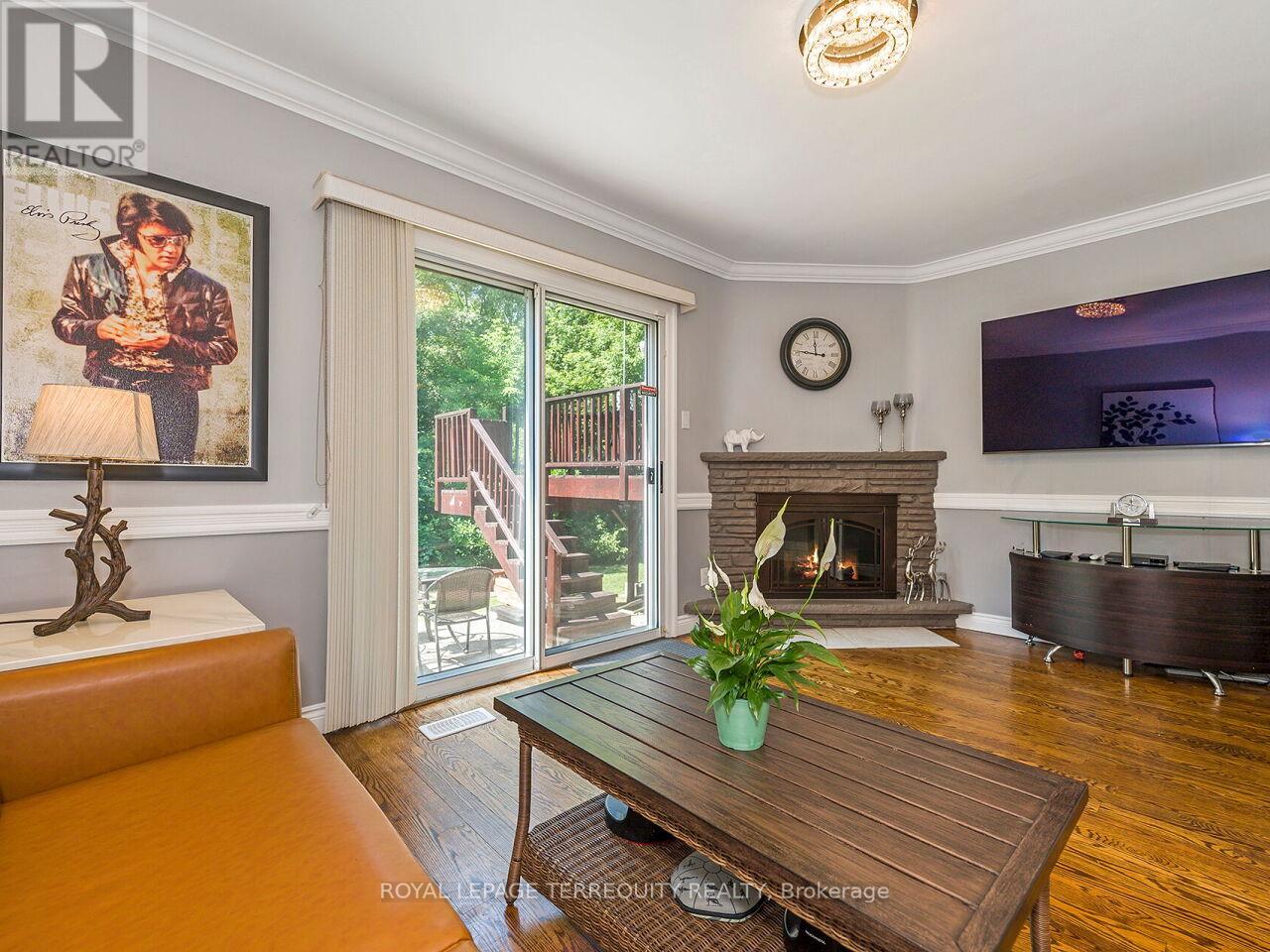 21 Pylon Place, Toronto (Elms-Old Rexdale), Ontario  M9W 2P3 - Photo 18 - W12350569