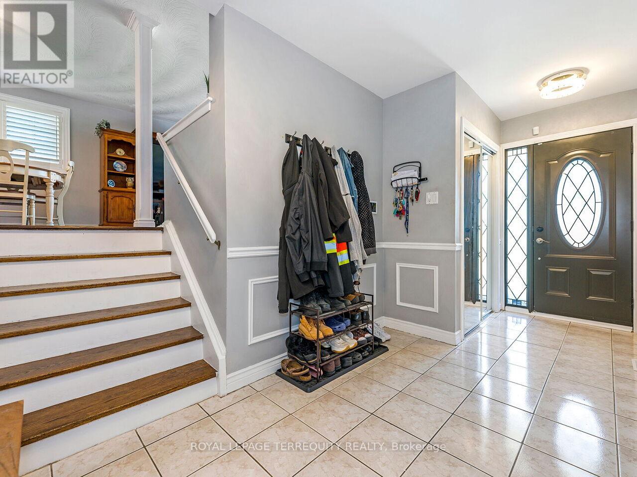 21 Pylon Place, Toronto (Elms-Old Rexdale), Ontario  M9W 2P3 - Photo 23 - W12350569