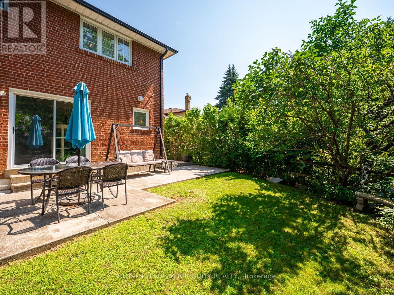 21 Pylon Place, Toronto (Elms-Old Rexdale), Ontario  M9W 2P3 - Photo 25 - W12350569