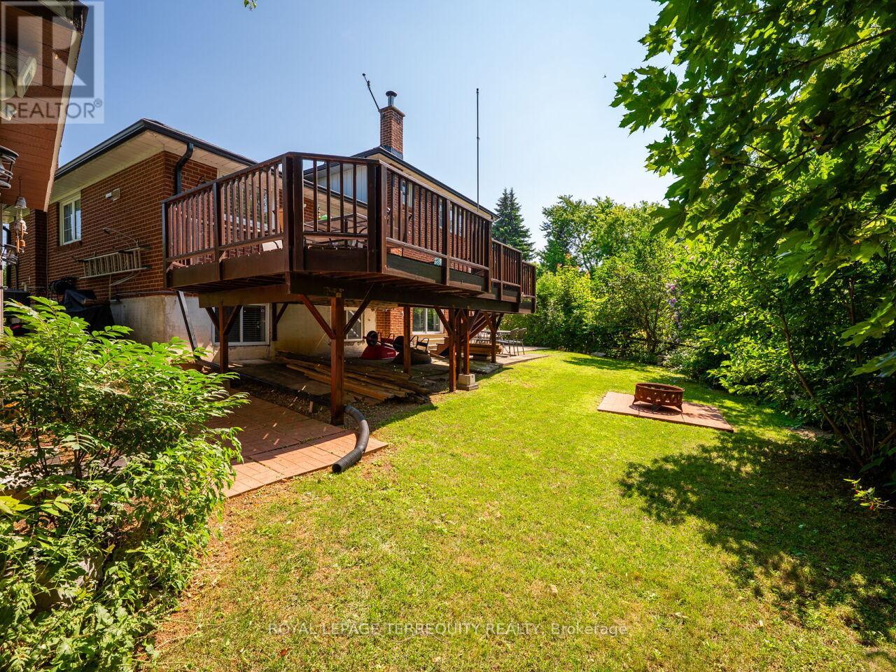 21 Pylon Place, Toronto (Elms-Old Rexdale), Ontario  M9W 2P3 - Photo 26 - W12350569