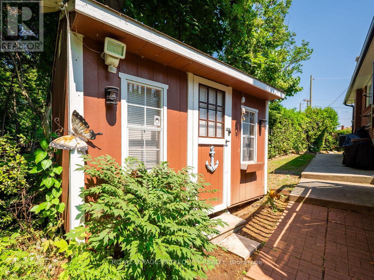 21 Pylon Place, Toronto (Elms-Old Rexdale), Ontario  M9W 2P3 - Photo 29 - W12350569