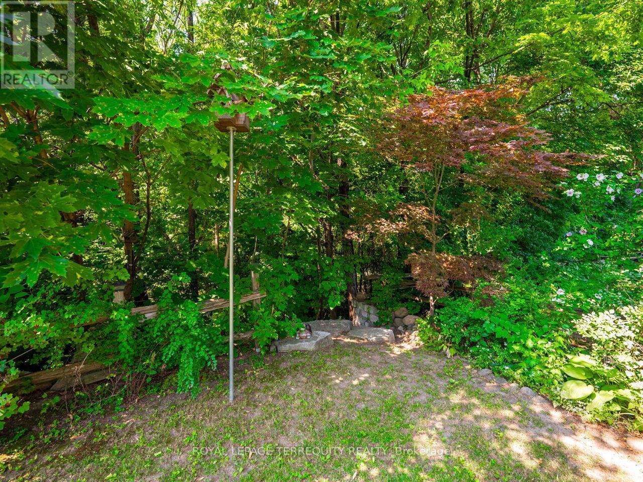 21 Pylon Place, Toronto (Elms-Old Rexdale), Ontario  M9W 2P3 - Photo 31 - W12350569