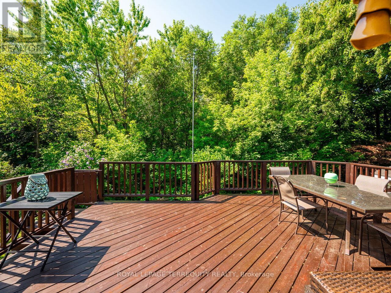 21 Pylon Place, Toronto (Elms-Old Rexdale), Ontario  M9W 2P3 - Photo 37 - W12350569