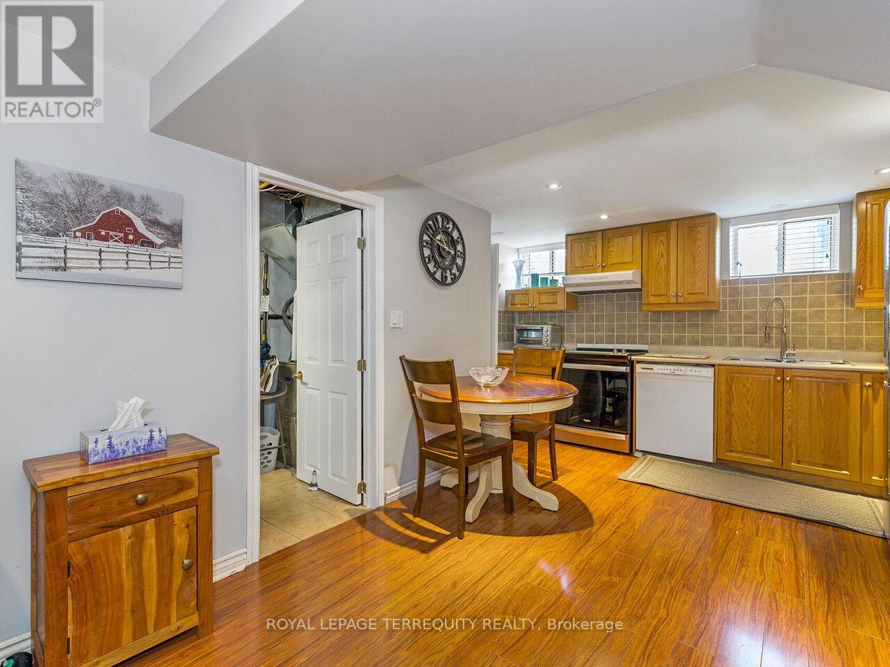 21 Pylon Place, Toronto (Elms-Old Rexdale), Ontario  M9W 2P3 - Photo 46 - W12350569