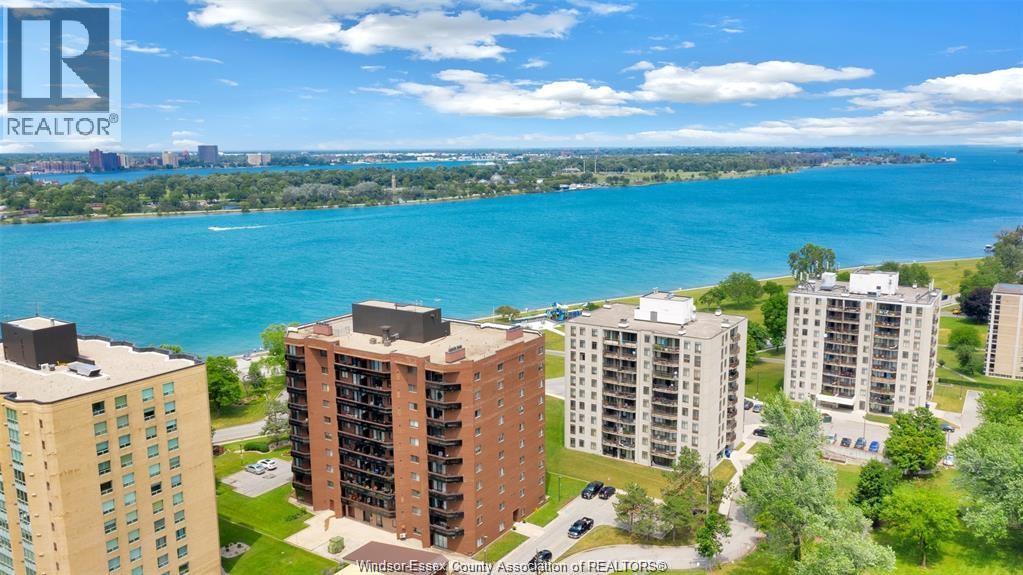 Property at 3663 RIVERSIDE DRIVE East Unit# 203 image 2
