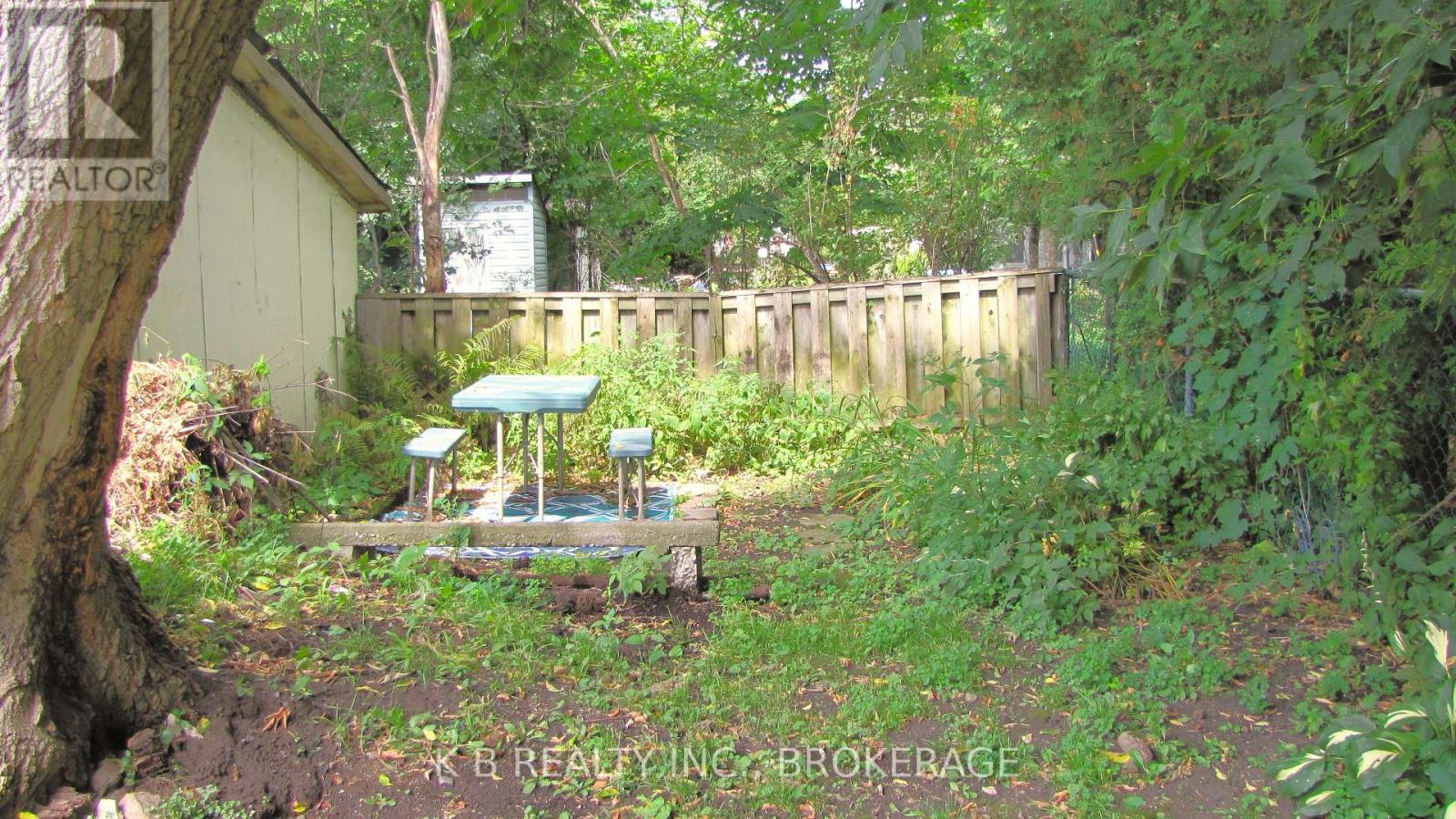 229 Gore Street E, Perth, Ontario  K7H 1K6 - Photo 20 - X12347150
