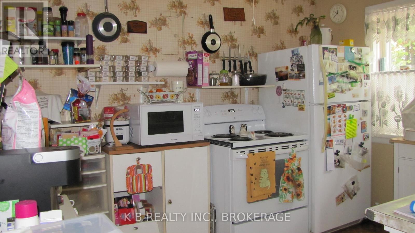 229 Gore Street E, Perth, Ontario  K7H 1K6 - Photo 9 - X12347150