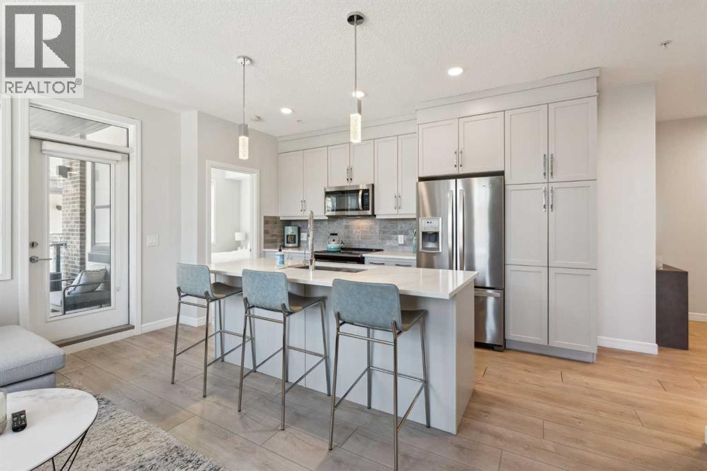 Property at 2201, 80 Greenbriar Place NW image 5