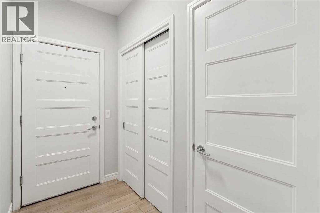 Property at 2201, 80 Greenbriar Place NW image 4