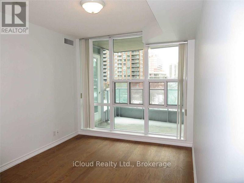 406 - 33 Elm Drive, Mississauga, Ontario  L5B 4M2 - Photo 22 - W12064261