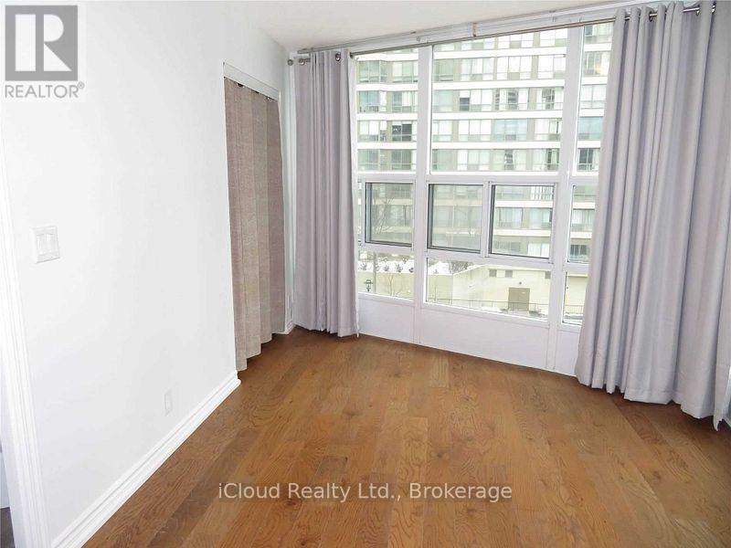 406 - 33 Elm Drive, Mississauga, Ontario  L5B 4M2 - Photo 18 - W12064261