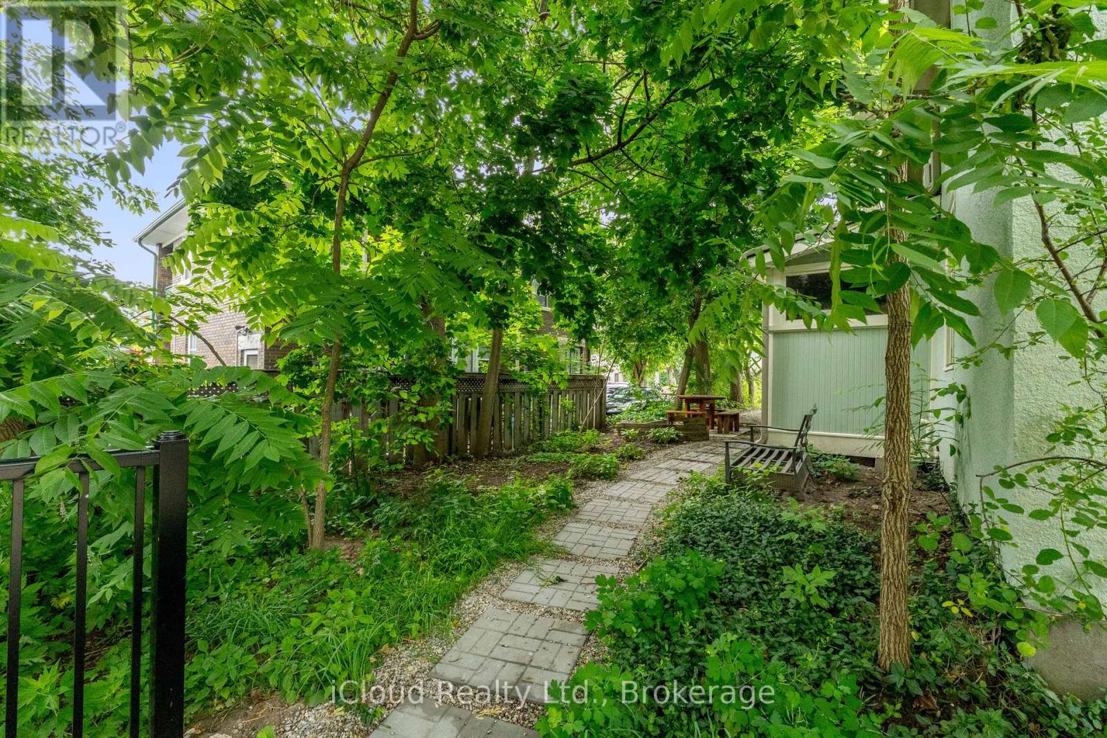 Property at 14 YOUNG STREET W image 4