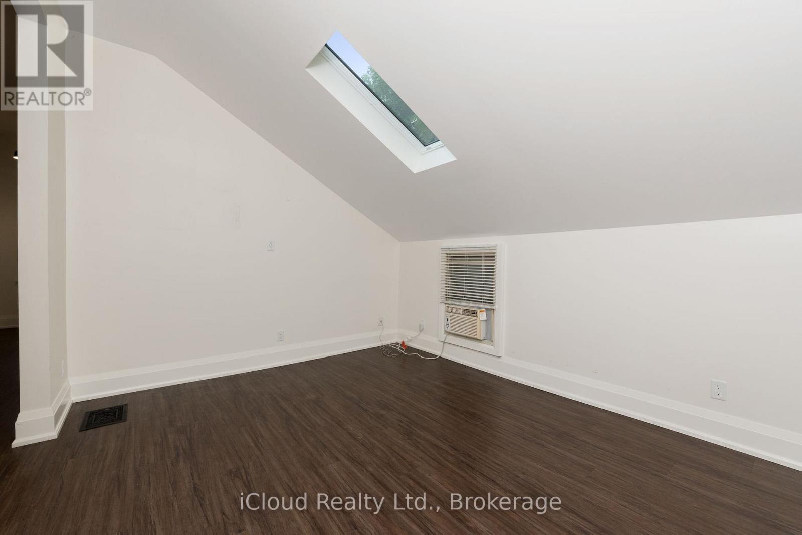 14 Young Street W, Waterloo, Ontario  N2L 2Y8 - Photo 34 - X12291064