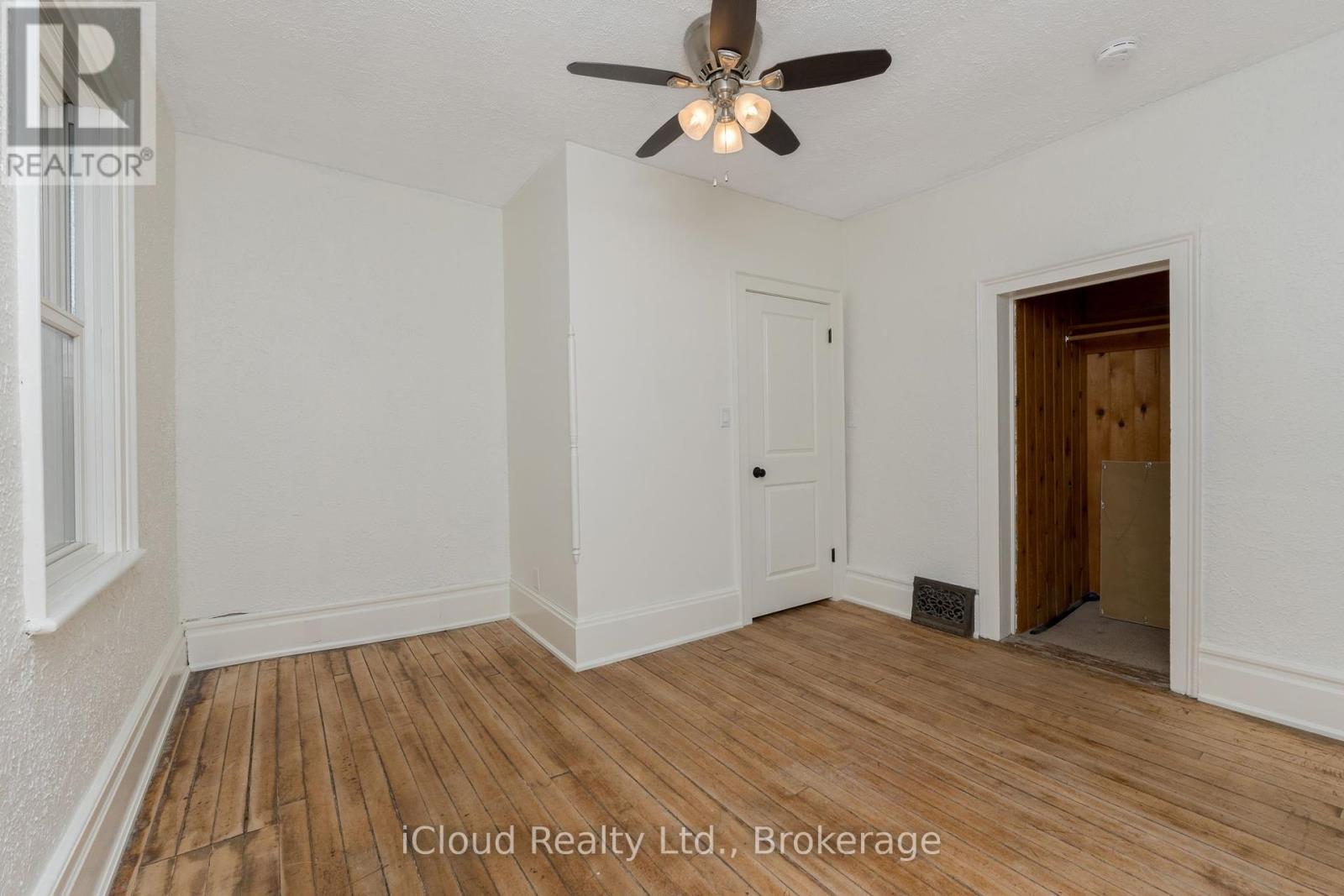 14 Young Street W, Waterloo, Ontario  N2L 2Y8 - Photo 43 - X12291064