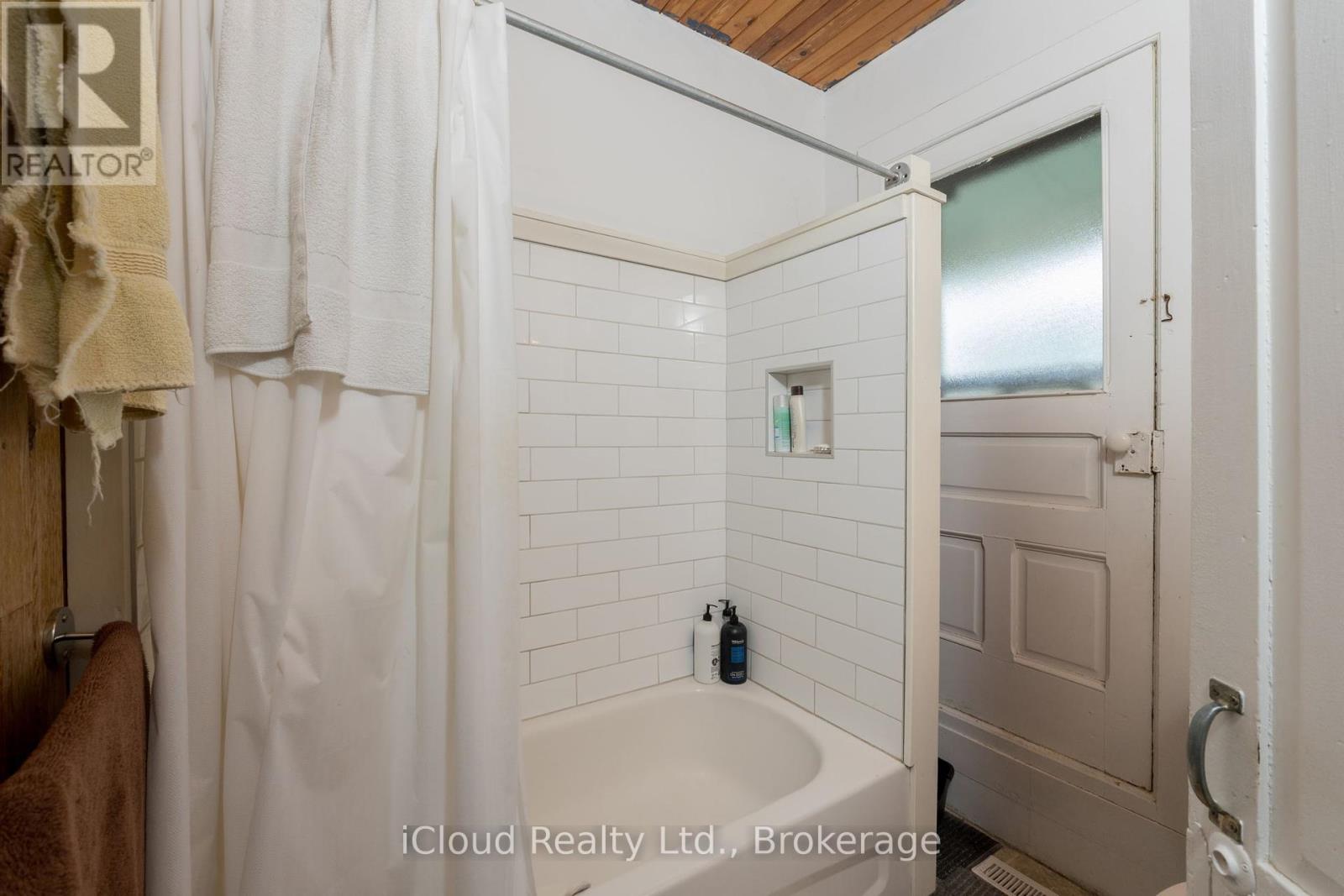 14 Young Street W, Waterloo, Ontario  N2L 2Y8 - Photo 27 - X12291064