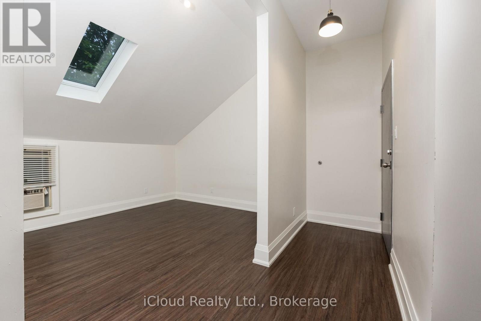 14 Young Street W, Waterloo, Ontario  N2L 2Y8 - Photo 31 - X12291064