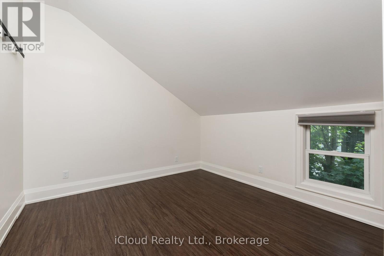 14 Young Street W, Waterloo, Ontario  N2L 2Y8 - Photo 37 - X12291064