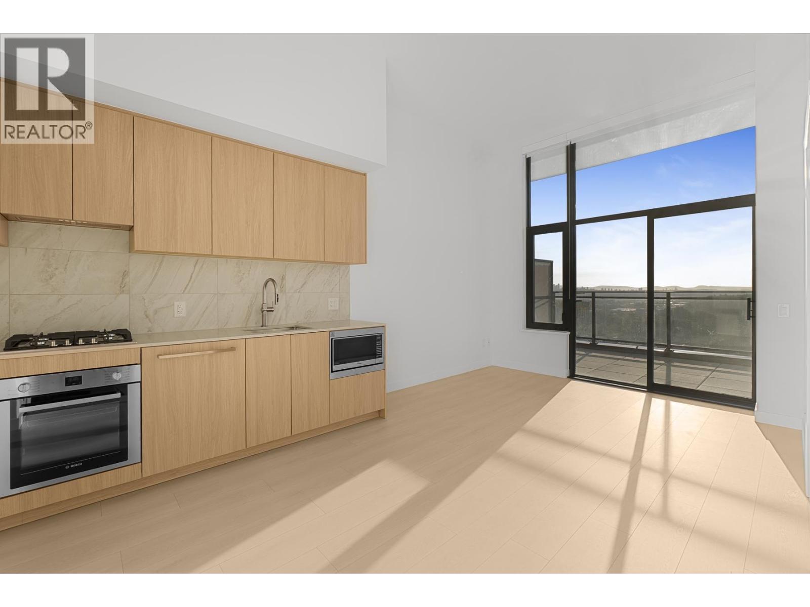 2804 626 Claremont Street, Coquitlam, British Columbia  V3J 0T1 - Photo 1 - R3037730