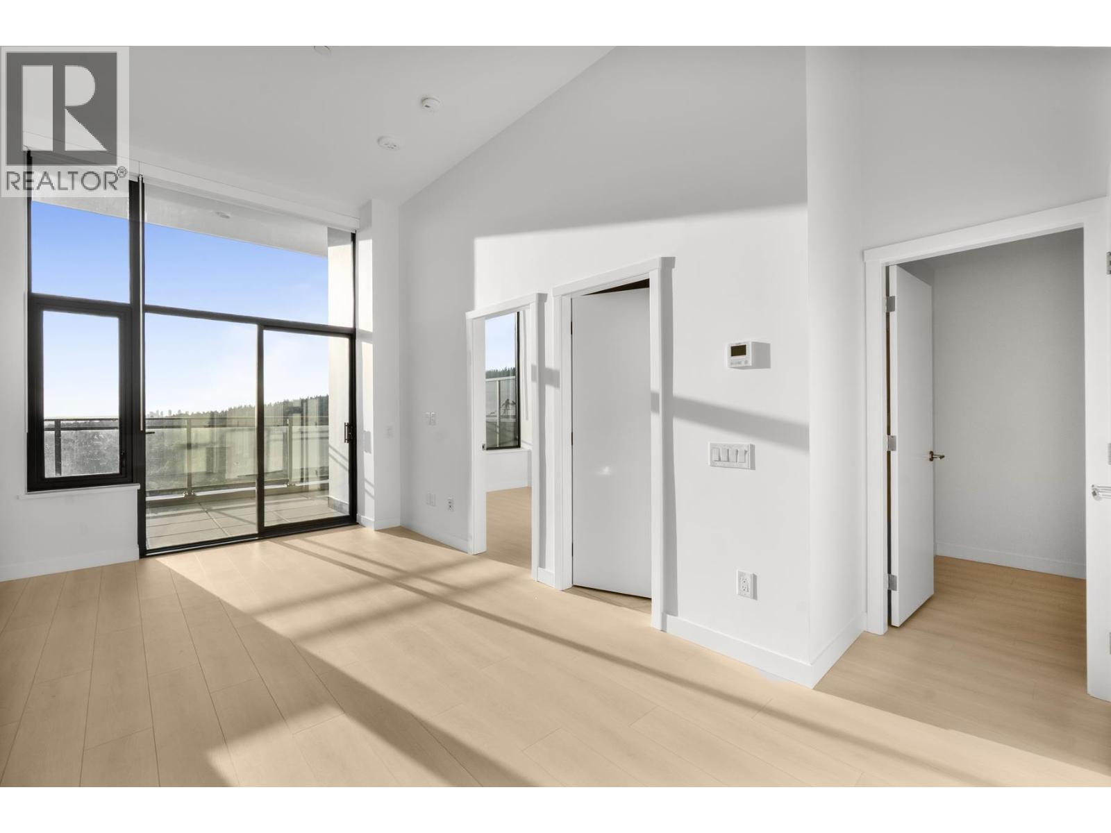 2804 626 Claremont Street, Coquitlam, British Columbia  V3J 0T1 - Photo 2 - R3037730