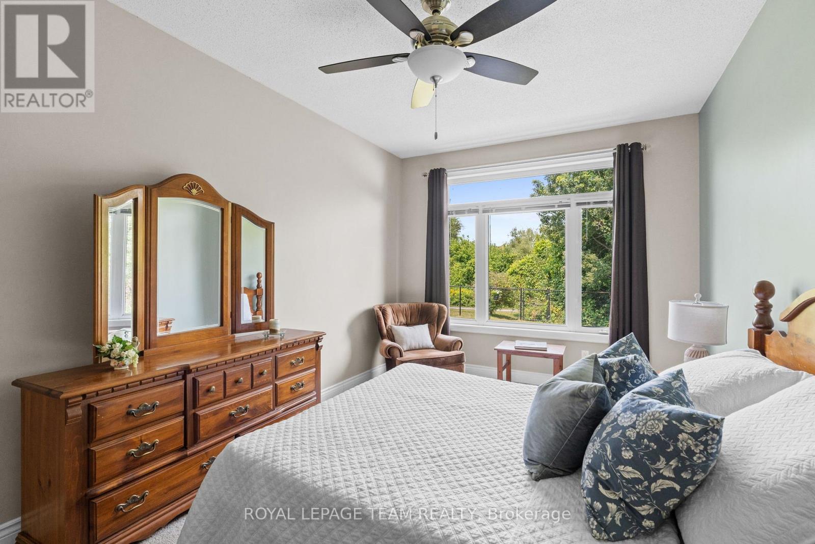 920 Burwash Landing Bay, Ottawa, Ontario  K2W 0C8 - Photo 23 - X12350773