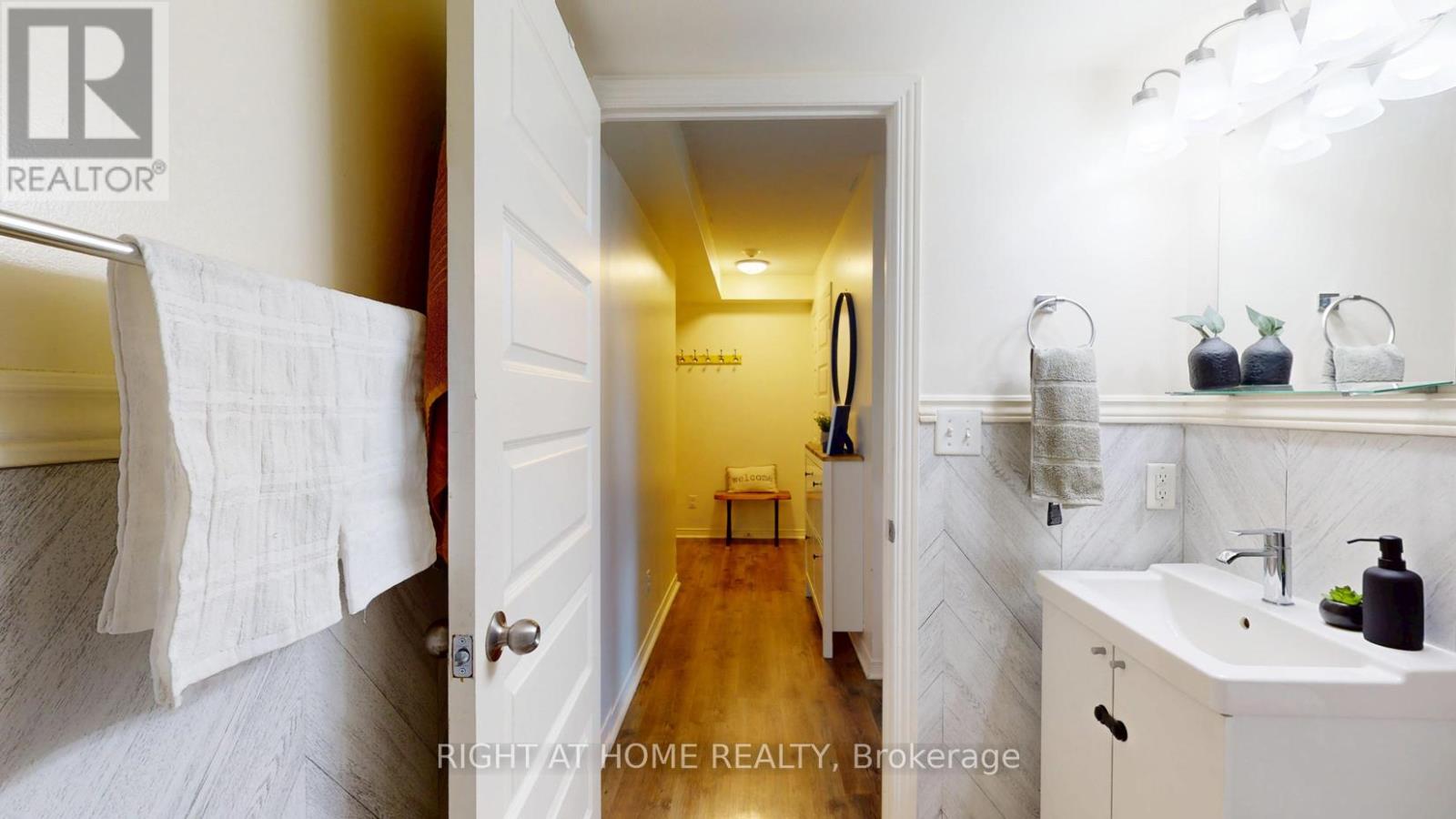 509 - 215 Queen Street E, Brampton, Ontario  L6W 0A9 - Photo 17 - W12350612