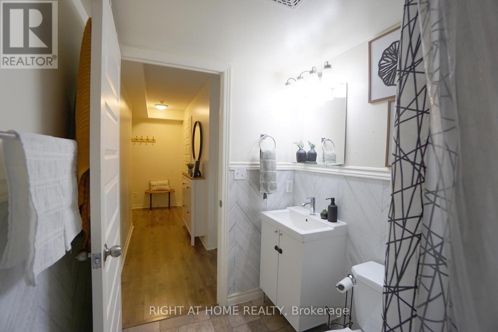 509 - 215 Queen Street E, Brampton, Ontario  L6W 0A9 - Photo 35 - W12350612