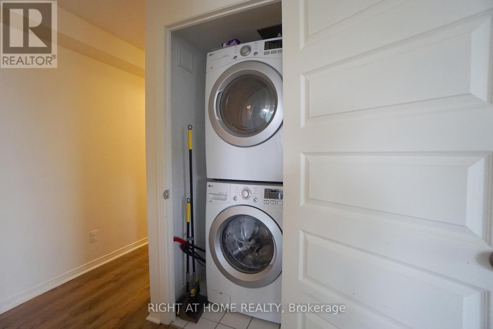 509 - 215 Queen Street E, Brampton, Ontario  L6W 0A9 - Photo 36 - W12350612