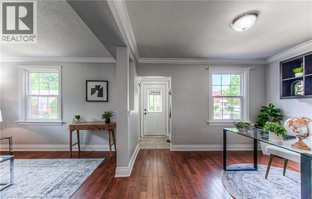 Property at 48 ELLIS Avenue image 5