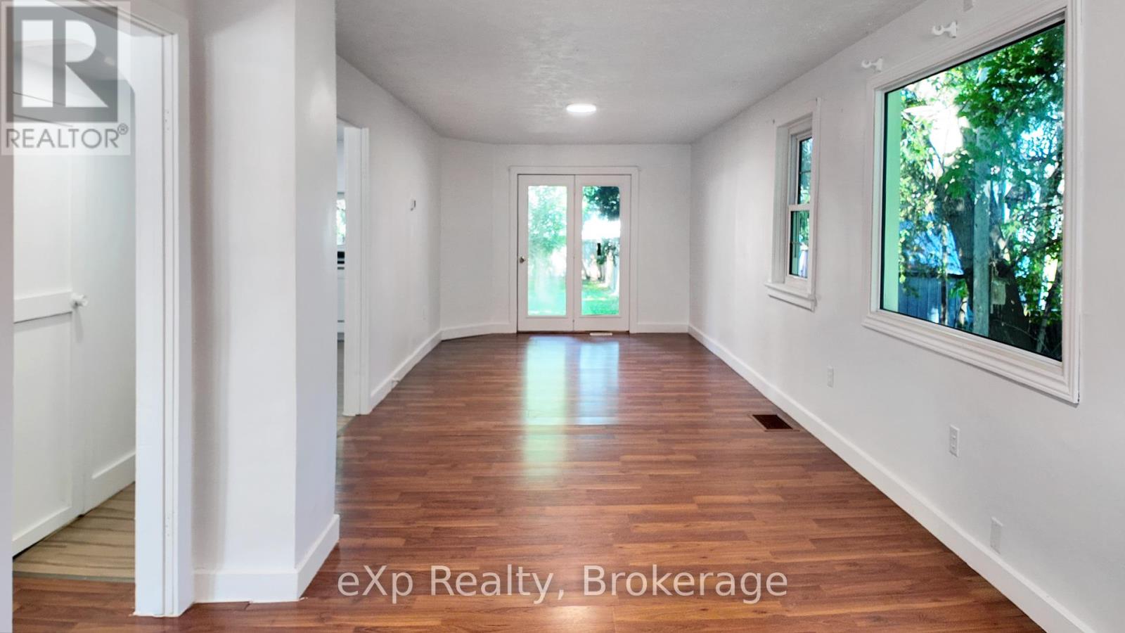 315 Mcnab Street, Brockton, Ontario  N0G 2V0 - Photo 10 - X12350657