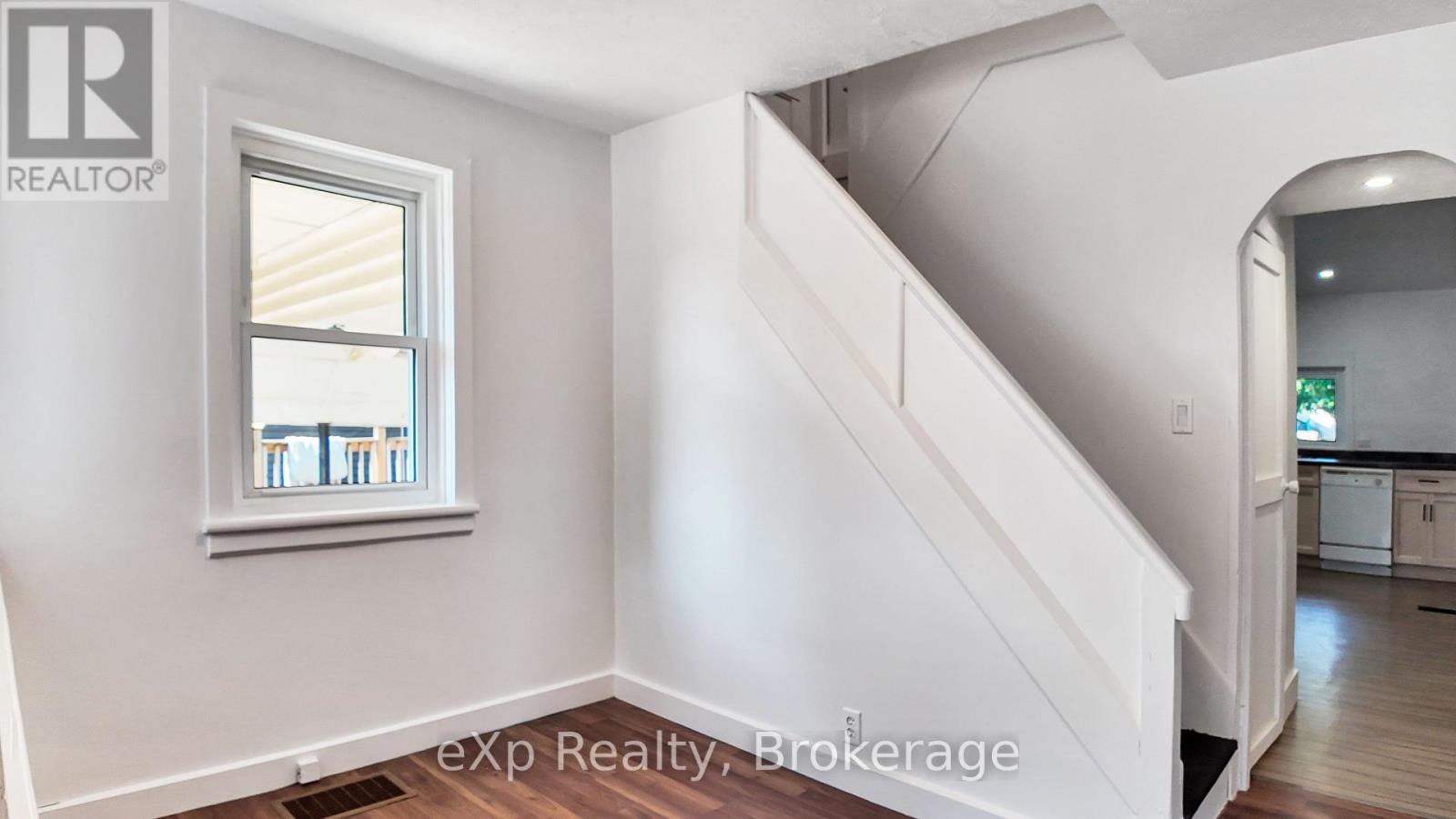 315 Mcnab Street, Brockton, Ontario  N0G 2V0 - Photo 11 - X12350657