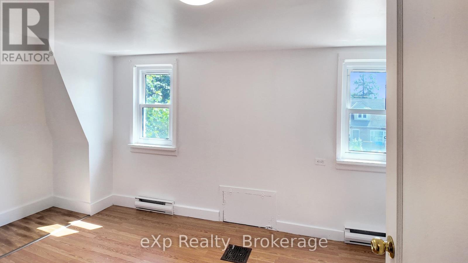 315 Mcnab Street, Brockton, Ontario  N0G 2V0 - Photo 13 - X12350657