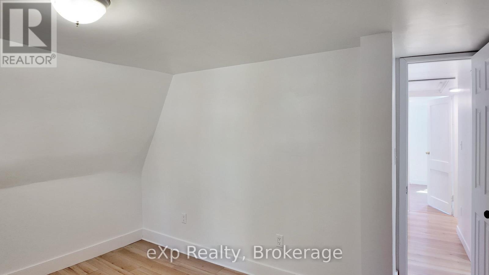315 Mcnab Street, Brockton, Ontario  N0G 2V0 - Photo 18 - X12350657