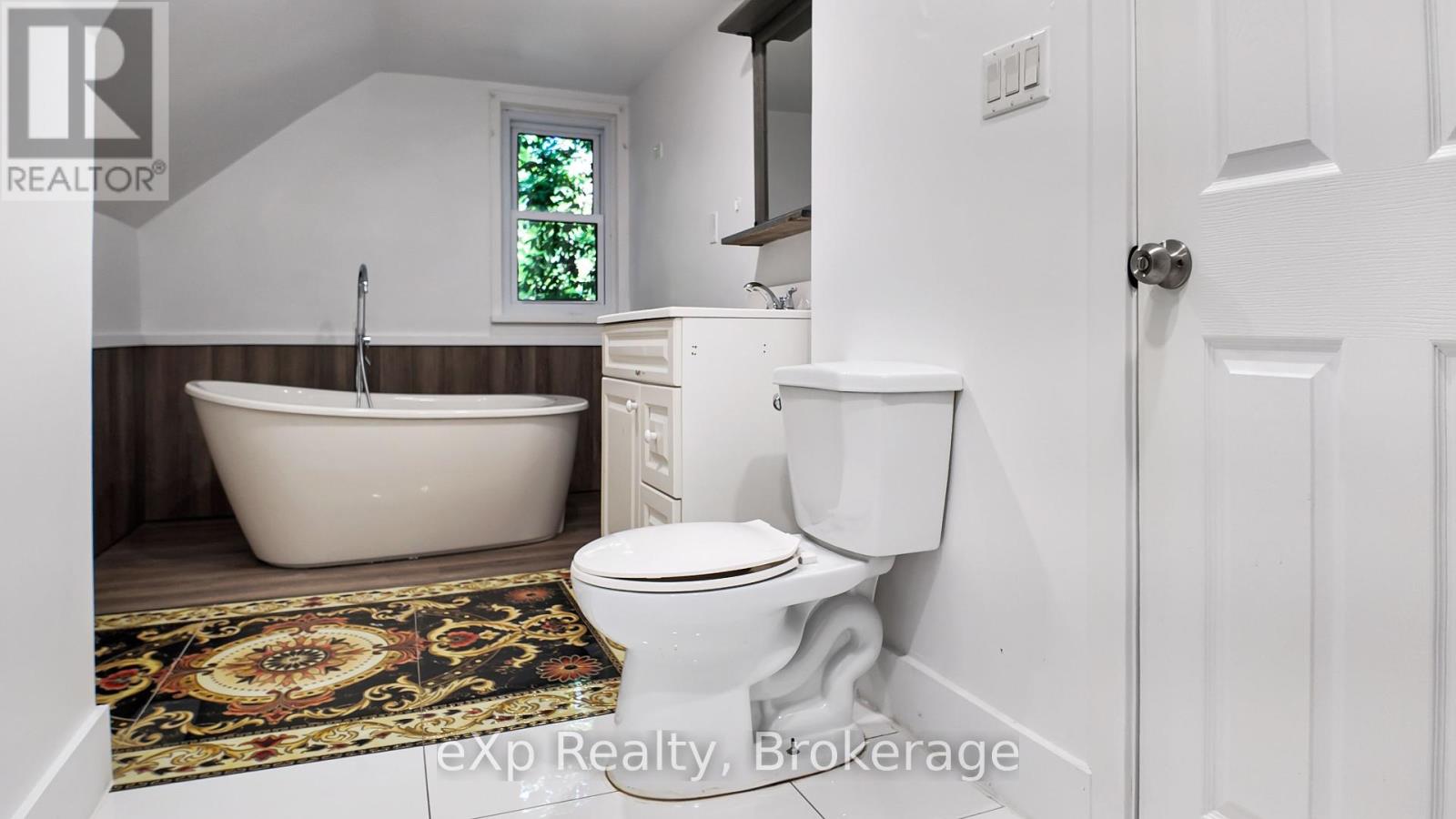 315 Mcnab Street, Brockton, Ontario  N0G 2V0 - Photo 19 - X12350657