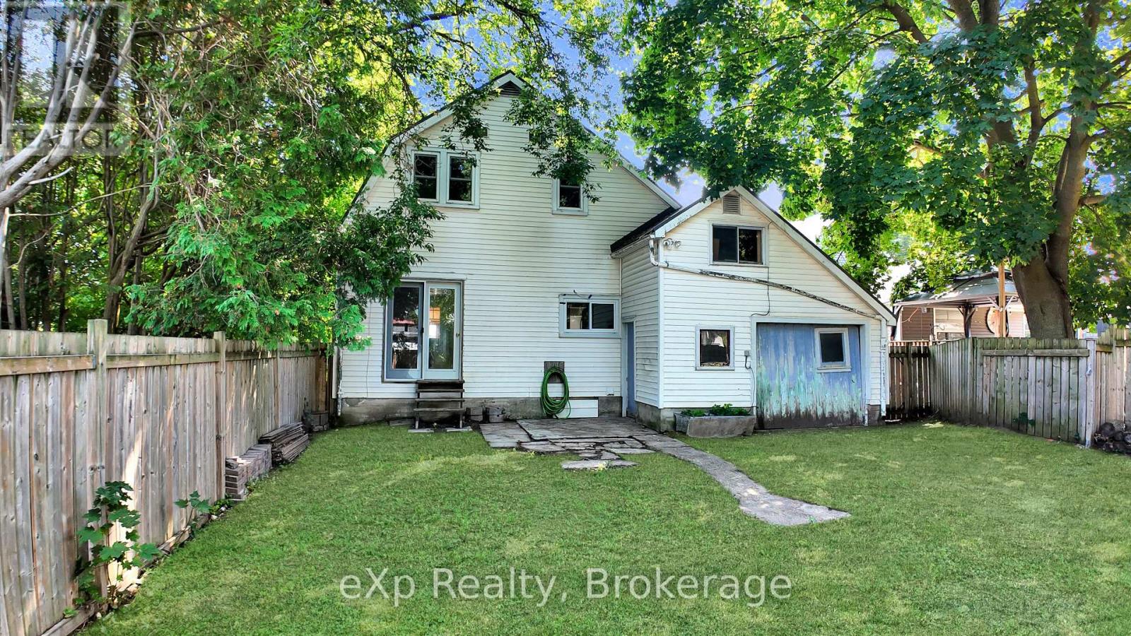 315 Mcnab Street, Brockton, Ontario  N0G 2V0 - Photo 24 - X12350657