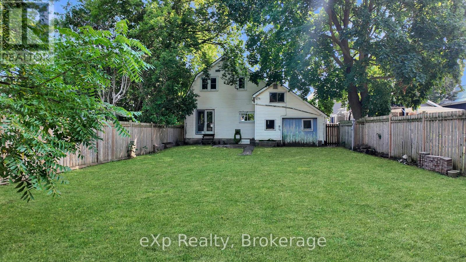 315 Mcnab Street, Brockton, Ontario  N0G 2V0 - Photo 25 - X12350657