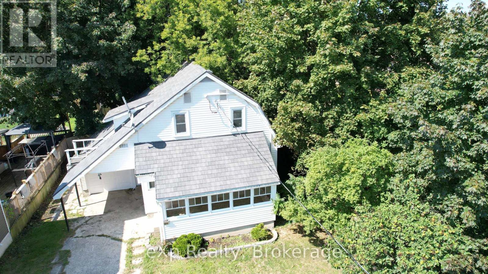 315 Mcnab Street, Brockton, Ontario  N0G 2V0 - Photo 3 - X12350657