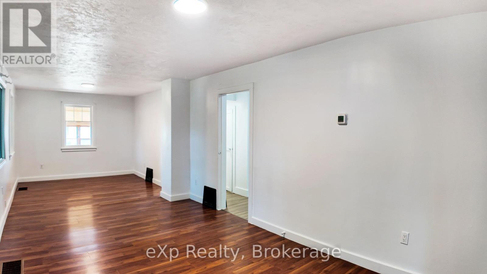 315 Mcnab Street, Brockton, Ontario  N0G 2V0 - Photo 7 - X12350657